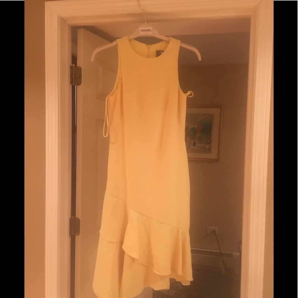 Thei dress size 2 and 4 used once like new
